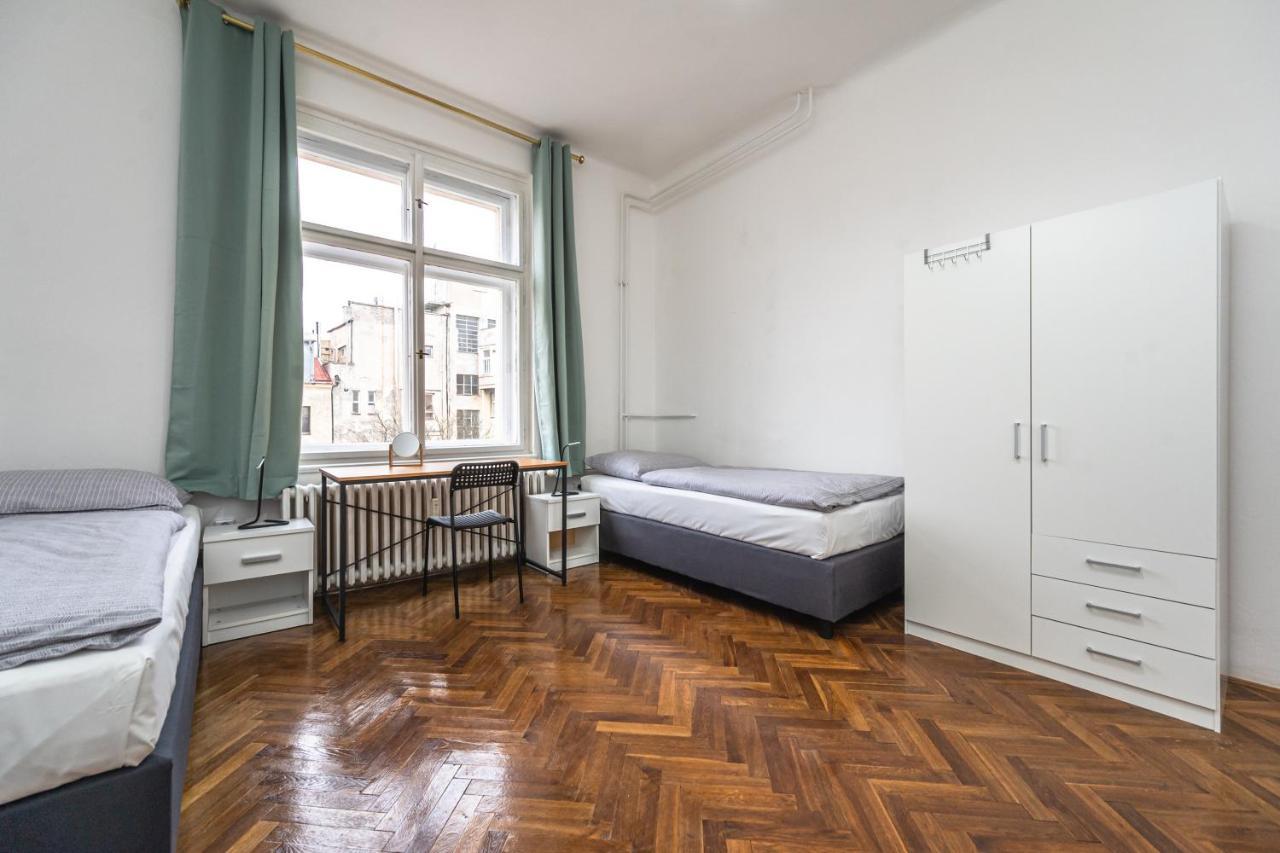 Apartments Safarikova 18 Prag Exterior foto