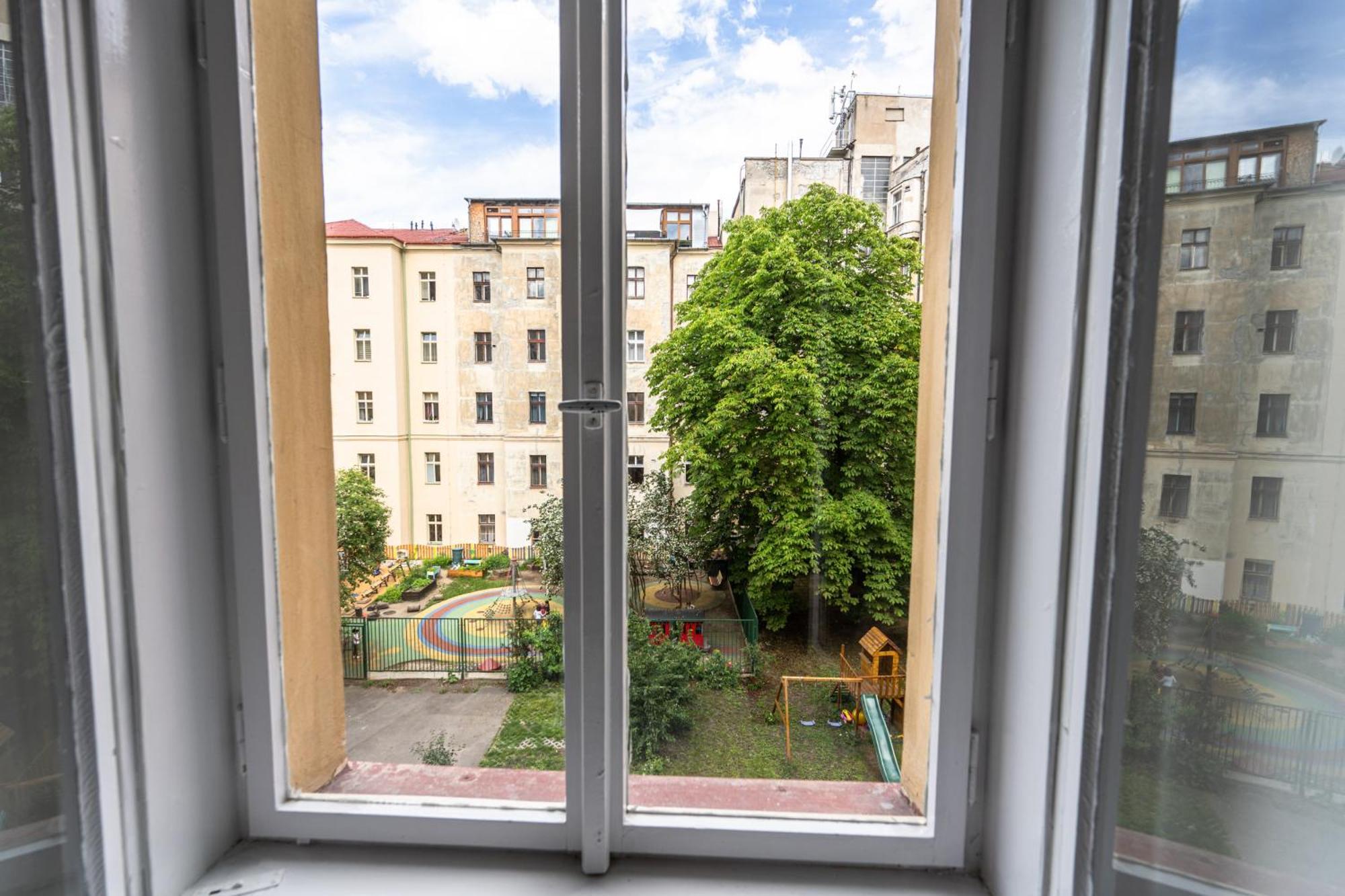 Apartments Safarikova 18 Prag Exterior foto