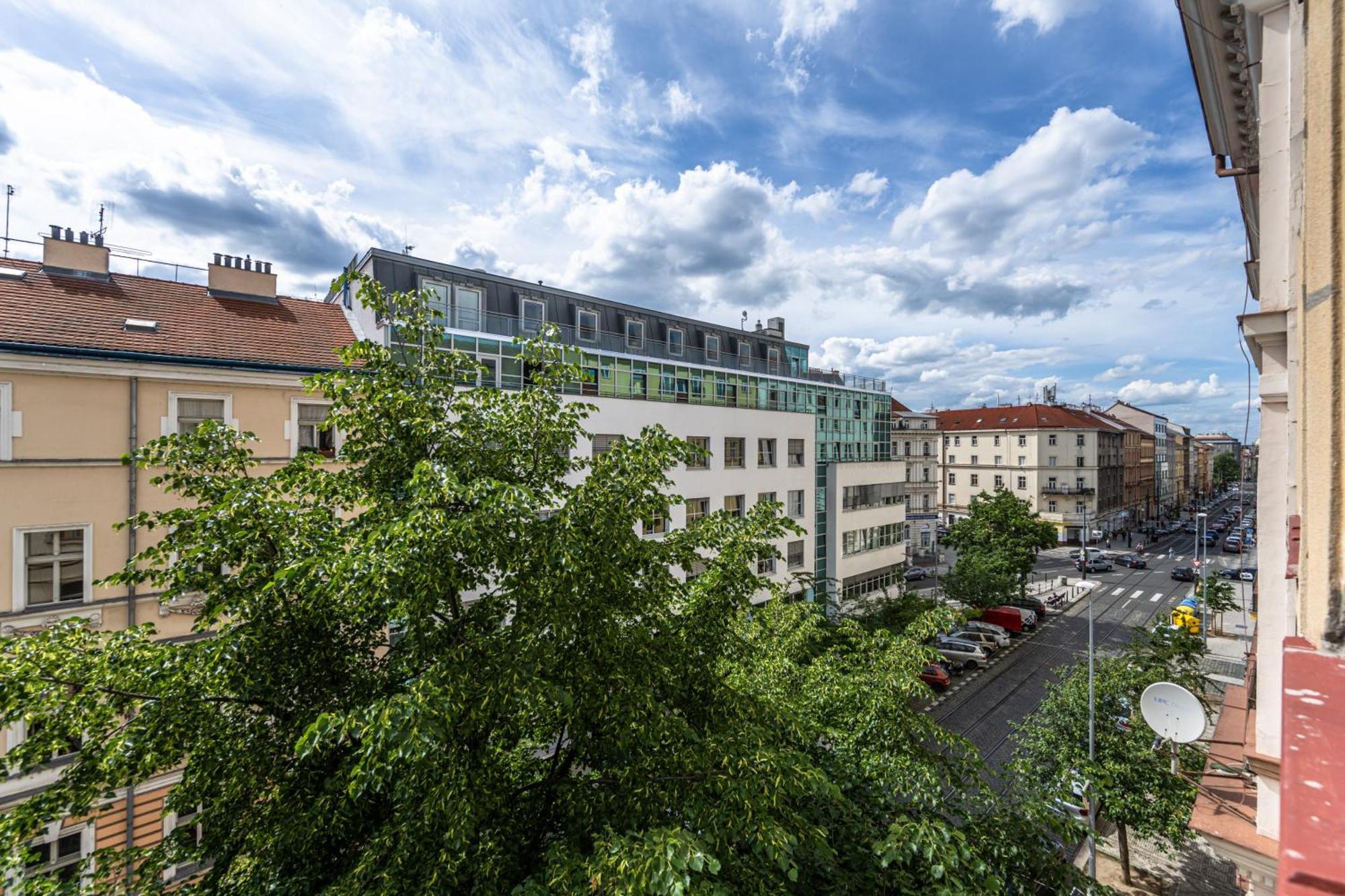 Apartments Safarikova 18 Prag Exterior foto